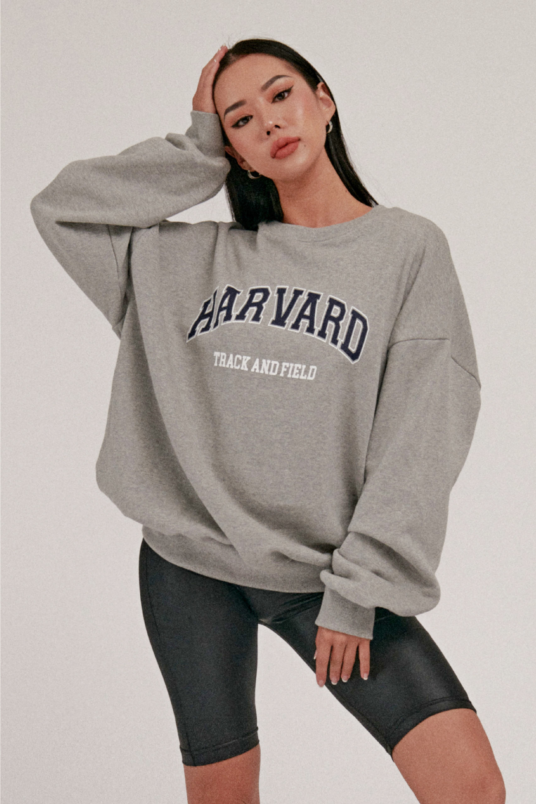 &quot;Fall in love in Harvard&quot; Napping Sweatshirt Grey - 카일라